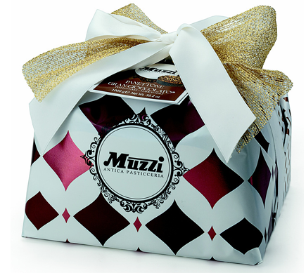 Muzzi Hand Wrapped Panettone with chocolate & hazelnut 1kg