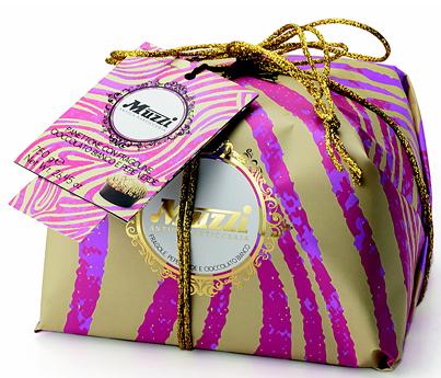 Muzzi Hand Wrapped Panettone with strawberries, white chocolate & green pepper 750g