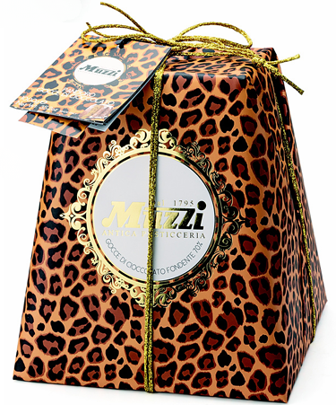 Muzzi Hand Wrapped Pandoro with 70% dark chocolate 1kg