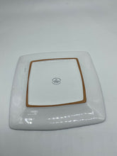 Load image into Gallery viewer, Green Speckled Flat Plate 27cm x 27cm